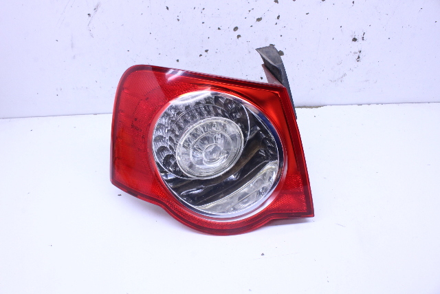 2006 2007 2008 Volkswagen Passat Tail Light Lamp Left 3C5945095D OEM