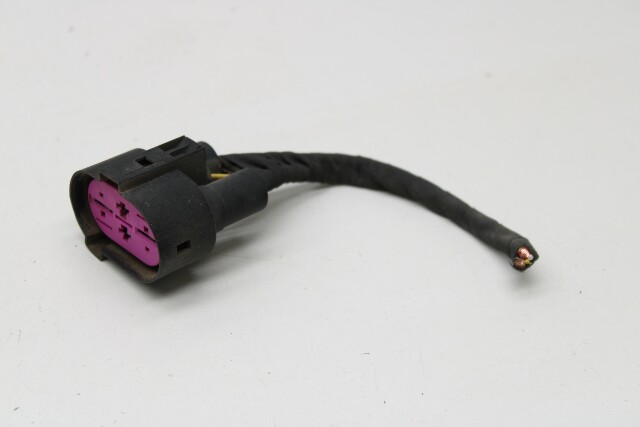 2011 Audi R8 Radiator Cooling Fan Wire Plug