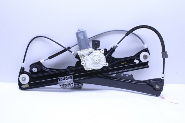 BMW 525i 528i 530i 535i 545i 550i M5 Front Window Regulator Right - 51337075668 OEM