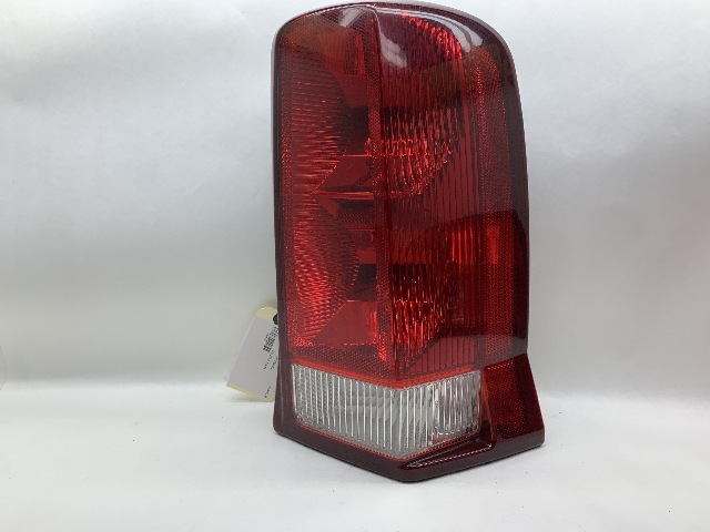 2002-2006 Cadillac Escalade Taillight Lamp Right OEM