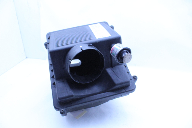 1999-2006 Chevrolet Silverado Air Cleaner Filter Housing OEM