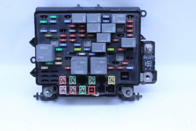 2006 Chevrolet Silverado 2500 3500 Engine Relay Fuse Block Duramax Diesel OEM