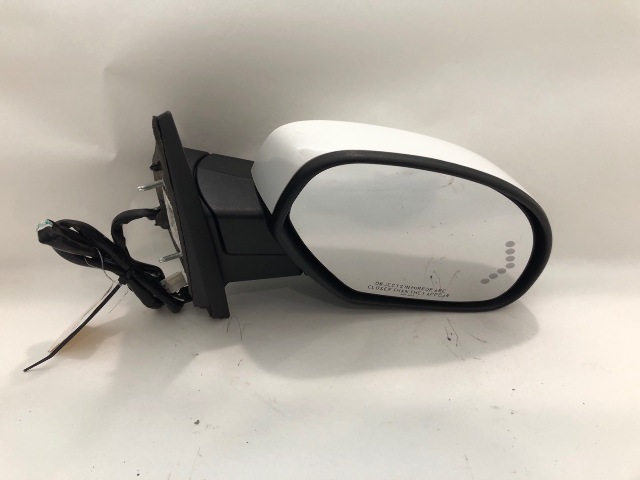 2007-2008 GMC Yukon Denali Door Mirror Right OEM