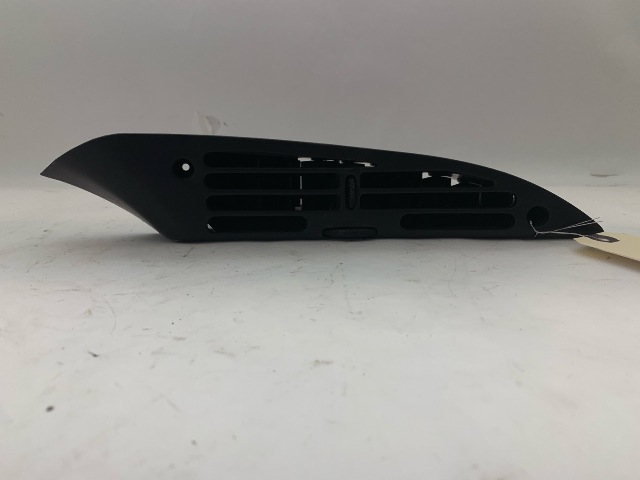 1992-1996 Chevrolet Corvette C4 Dash A/C Air Vent Center OEM