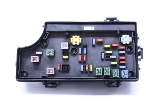 2014 Jeep Compass Integrated Power Module TIPM Fuse Box