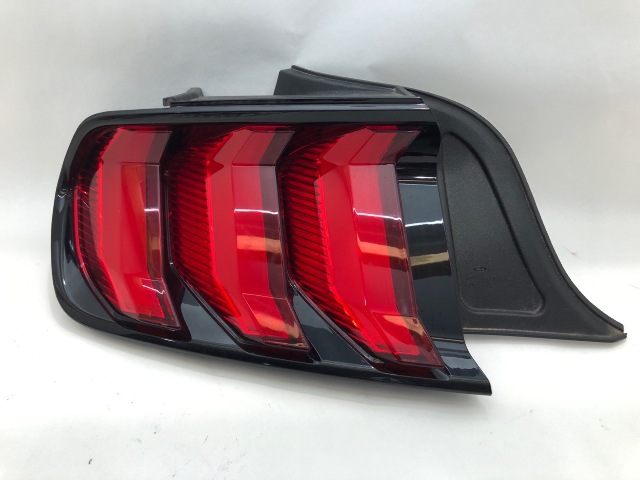 2018-2022 Ford Mustang Left Tail Light JR3B13B505AG LED OEM Used