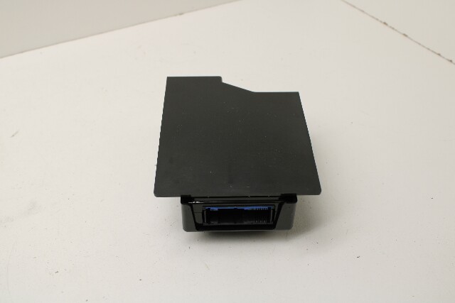 2015 Volkswagen Jetta GLI SE I-phone Charging Box Port - 5C6864531A OEM