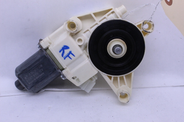 2014 Mercedes E350 W212 Front Power Window Motor Right - 2129066702 OEM