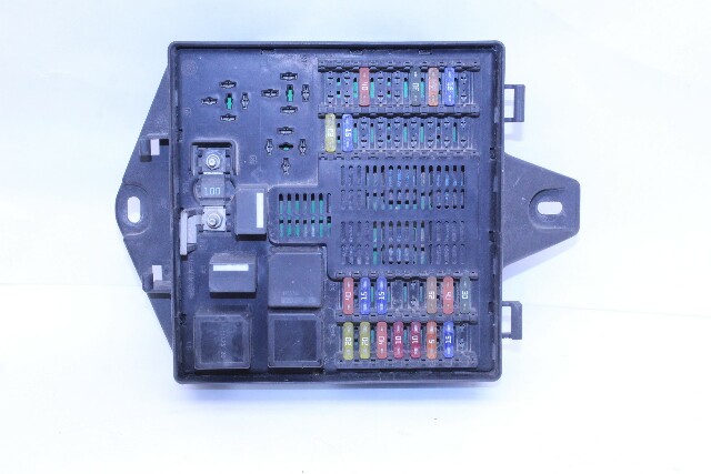 2010 2011 2012 Jaguar Xj Front Fuse Relay Box Under Hood - AW9314A073CD OEM