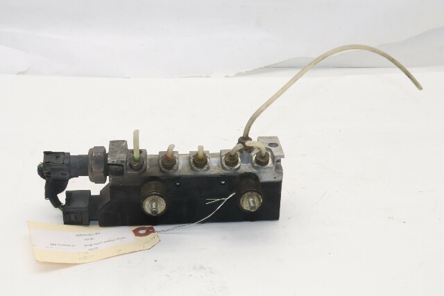2000 Mercedes Benz S500 Air Suspension Valve Block - 2203200258 OEM