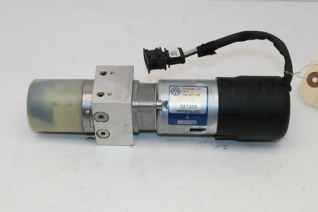 2006 2007 2008 2009 2010 Volkswagen Touareg Trunk Liftgate Hydraulic Pump - 7L6827449 OEM