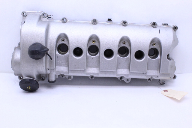 2003-2006 Porsche Cayenne 4.5 Right Engine Valve Cover 94810513106 OEM
