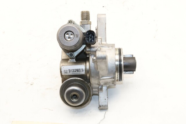 2008-2010 Porsche Cayenne 4.8 High Pressure Fuel Pump OEM