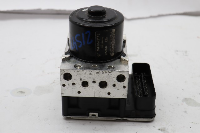 2018 Porsche Macan S ABS Anti Lock Brake Pump 95B614517L OEM