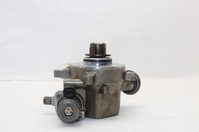 2008-2010 Porsche Cayenne 4.8 Turbo High Pressure Fuel Pump OEM