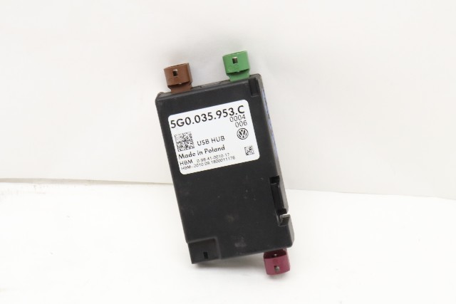 2019 Porsche 911 991.2 USB Port Hub Module OEM