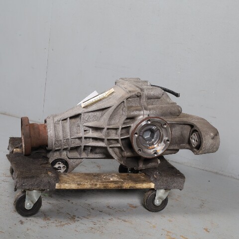 2004-2010 Volkswagen Touareg Audi Q7 3.6 Rear Differential Carrier OEM Used