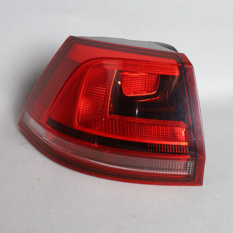 2015-2017 Volkswagen Golf Sport Wagen Left Tail Light 5GM945095E OEM Used