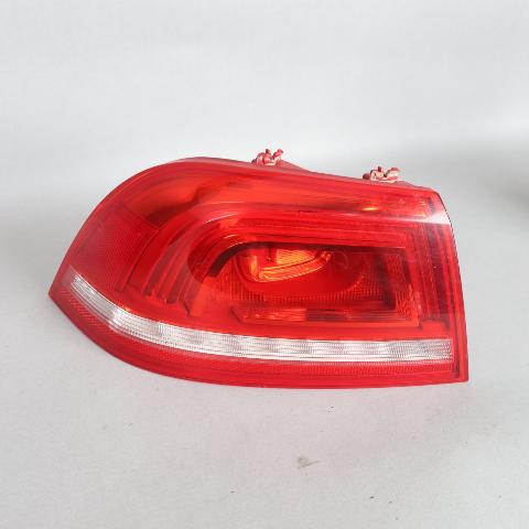 2012-2016 Volkswagen EOS Left Tail Light 1Q0945096T OEM Used NOTE