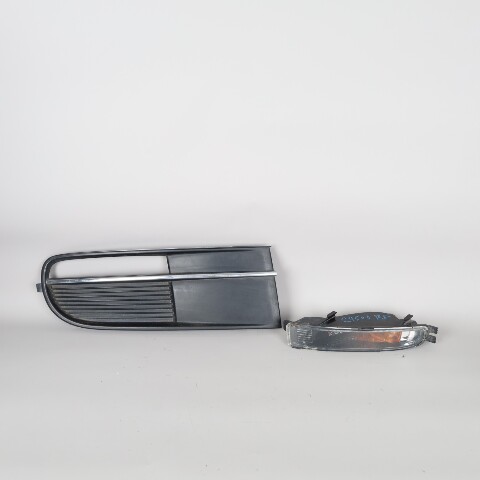 2012-2014 Volkswagen Beetle Right Bumper Grille Turn Signal 5C5853666F OEM Used