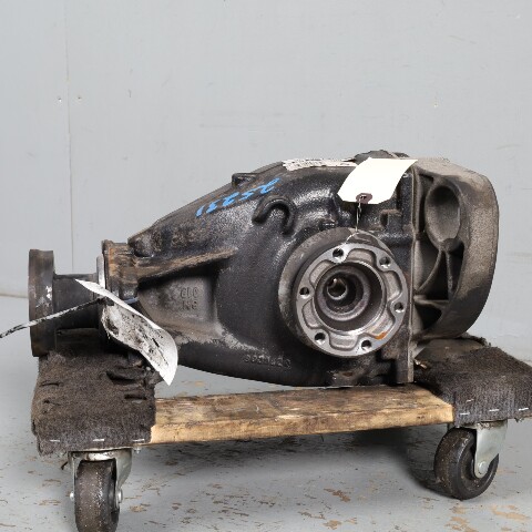 2006-2007 BMW 530i E60 Rear Axle Differential Carrier 33107560602 OEM Used