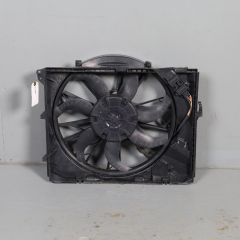 2007-2013 BMW 128i 328i N52 Radiator Cooling Fan w/Shroud 17427562080 OEM Used