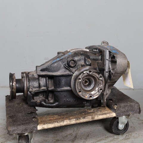 2000-2002 BMW 525i 528i 530i Rear Differential Carrier 32107529494 OEM Used