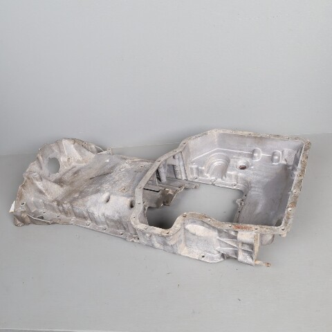 1997-2003 MW 540i 740i 840i Upper Engine Oil Pan 11137513374 OEM Used