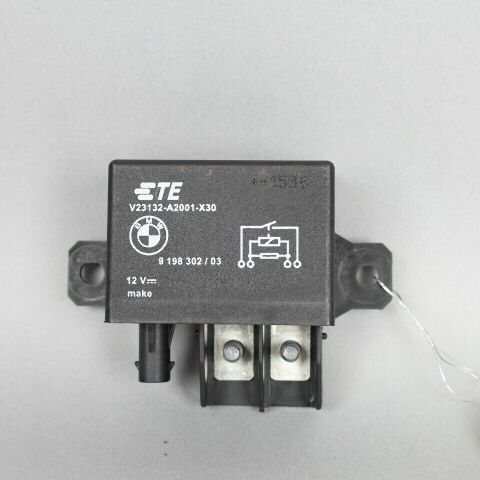 2016 BMW 640i Engine Cooling Fan Motor Relay 61369198302 OEM