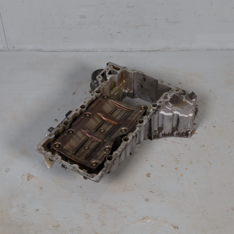 2009-2019 BMW 550i 650i 750i X5 X6 Upper Oil Pan 11137621070 OEM