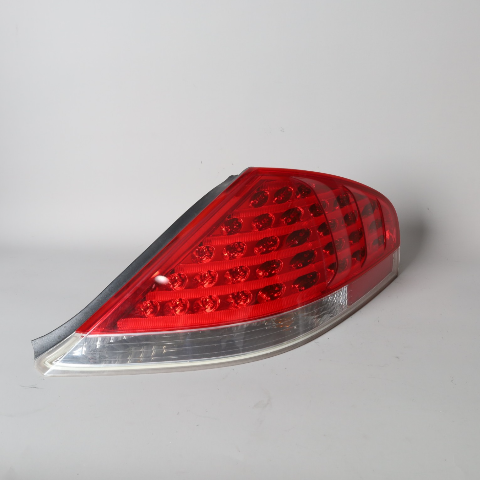 2006-2010 BMW 650i M6 Right Tail Light Lamp 63217465814 OEM Used