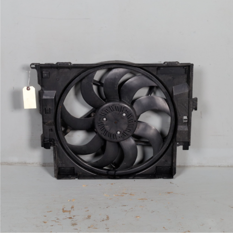 2014-2016 BMW 328iGT 335iGT Radiator Fan With Shroud 17428641965 OEM Used