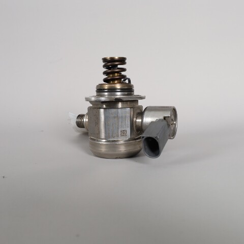 2009-2016 BMW BMW 550i 650i 750i X5 X6 N63 High Pressure Fuel Pump OEM