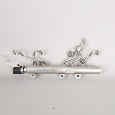 2013-2018 BMW 550i 650i 750i X5 Left Fuel Injection Rail 13537642155 OEM