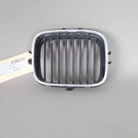 1991-1997 BMW 840i 850i Right Passenger Front Bumper Grille OEM 51138124272