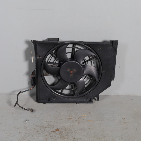2001-2005 BMW 330i Radiator Cooling Fan With Shroud Puller 17117561757 OEM Used