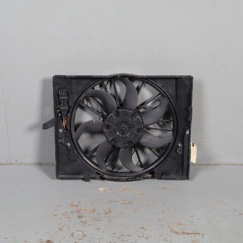 2004-2010 BMW 528i 530i 545i 645i 750i Radiator Cooling Fan 17427543282 OEM Used