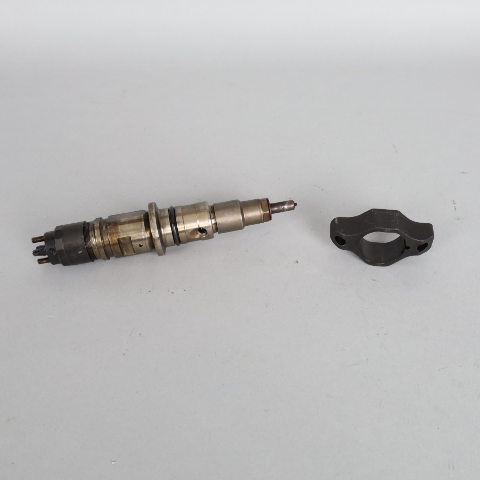 2013-2018 Ram 2500 3500 6.7 Fuel Injector 68210105AA OEM Used