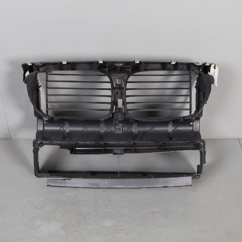 2009-2015 BMW 740i 750i 760i Radiator Air Guide Duct Grille 51747183854 OEM Used