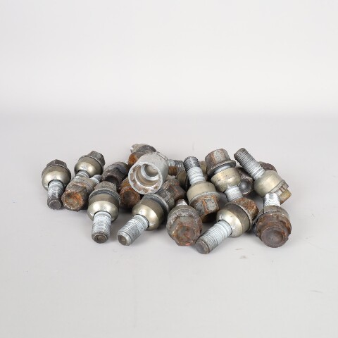 Porsche 911 Boxster Cayman Wheel Lug Nut Set W/Lock OEM