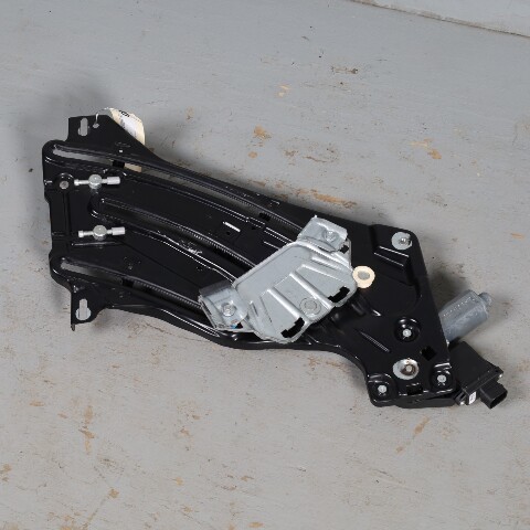 1999-2004 Porsche 911 996 Right Quarter Window Regulator 99654301606 OEM Used