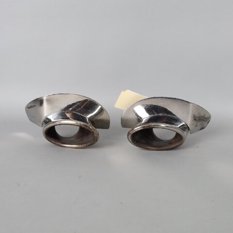 Porsche Part johnny there are 2 sets in the pics one doesnt have tags