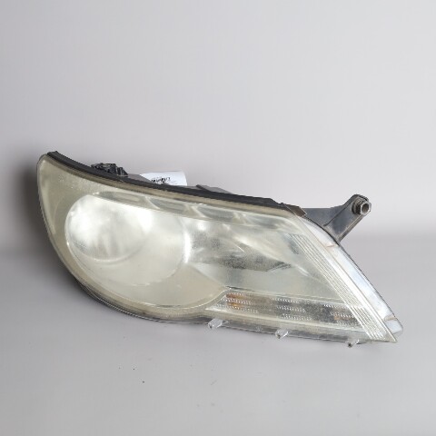 2009-2011 Volkswagen Tiguan Right Passenger Halogen Headlight OEM NOTE