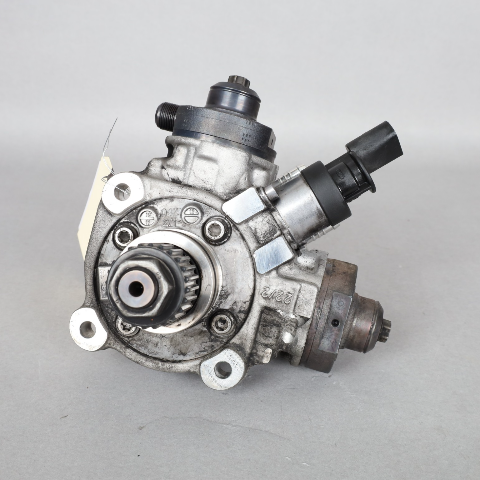 2013-2016 Volkswagen Touareg Diesel High Pressure Fuel Pump 059130755CD OEM Used