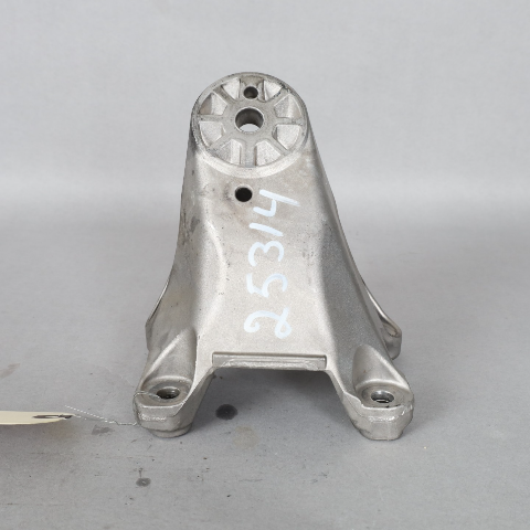 13-16 Volkswagen Touareg 3.0 TDI Left Motor Mount Bracket 7L8199307K OEM Used