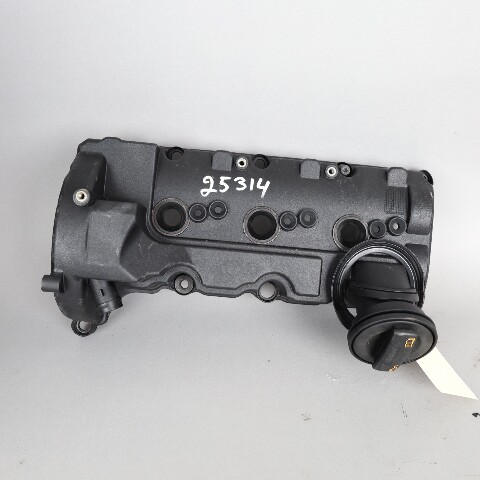 2013-2016 Volkswagen Touareg 3.0 Diesel Left Valve Cover 059103470AS OEM Used