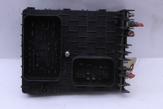 2005 2006 Volkswagen Jetta Under hood Fuse Relay Box OEM