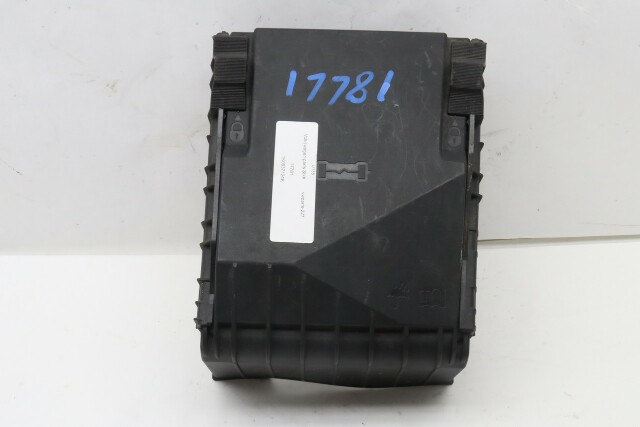 2005 2006 Volkswagen Jetta Under hood Fuse Relay Box OEM