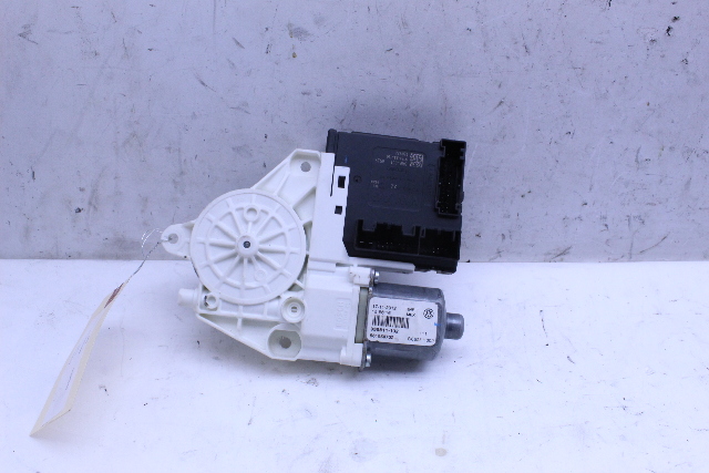 2013 Volkswagen Passat Front Power Window Motor Right OEM