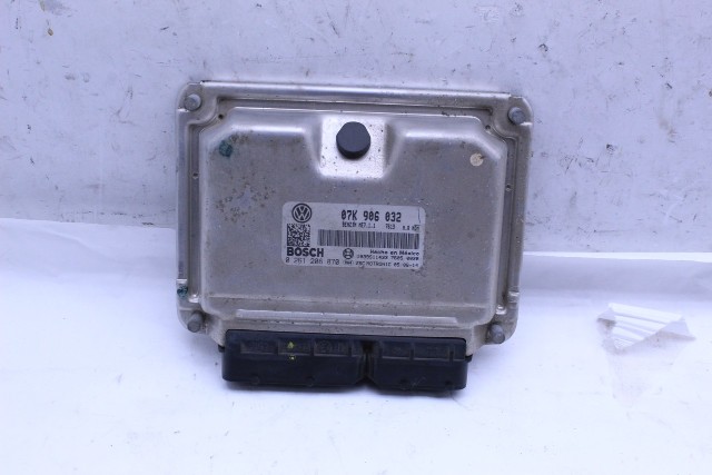 2006 Volkswagen Beetle 2.5 Engine Computer Module ECU ECM DME